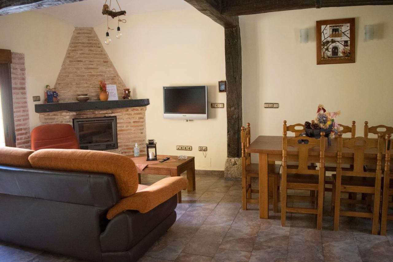 Vivienda Turistica El Caneco Тордесиляс Екстериор снимка
